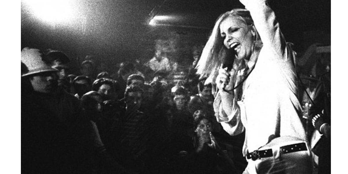 Patty Pravo la Ragazza del Piper-Biografia: ripercorriamo la straordinaria carriera dalle hit degli anni '60 ai successi contemporanei