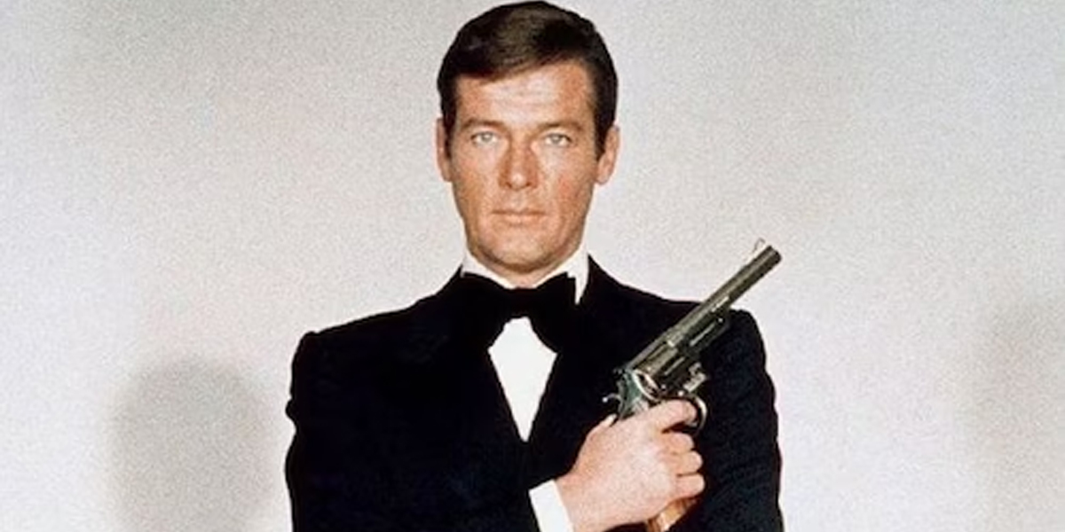 Roger Moore James Bond: Una piccola biografia di questo strepitoso attore che ha incarnato il famoso agente segreto per più di un decennio