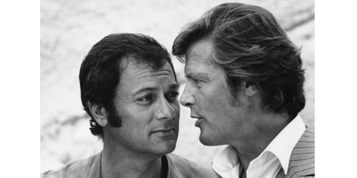 Roger Moore James Bond: Una piccola biografia di questo strepitoso attore che ha incarnato il famoso agente segreto per più di un decennio